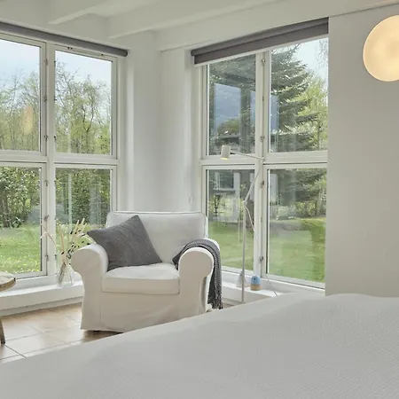 Well-maintained House On Large Plot Only 250 Meters From Child-friendly Sandy Ebeltoft