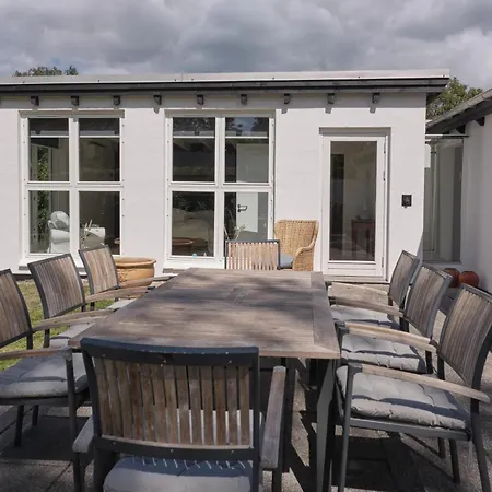 Σπίτι διακοπών Well-maintained House On Large Plot Only 250 Meters From Child-friendly Sandy Ebeltoft